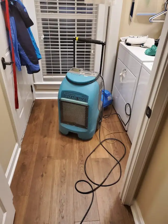 Commercial dehumidifier deployed for Crawl Space Restoration in Baxter